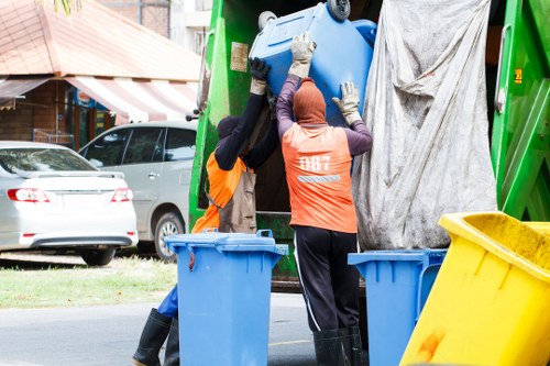 Benefits of hiring professional rubbish removal services